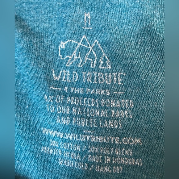 Women's Bryce Canyon National Park Teal Blue Shirt Medium
Wild Van Graphic Tee - Picture 3 of 7